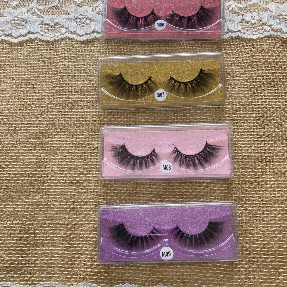 Eye lash kits